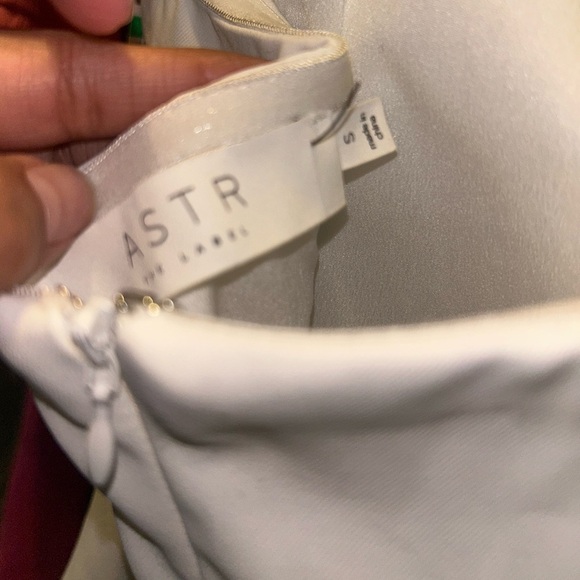 NEW ASTR THE LABEL White CREPE Floral CORSAGE Halter COCKTAIL Mini DRESS S - Picture 7 of 12
